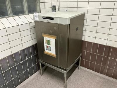 Overview picture of Gram labortory refrigerator